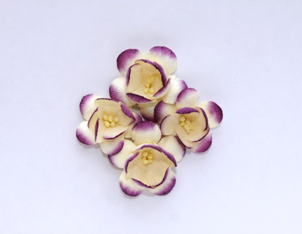 Цветы сакуры, набор 4 шт, диам 3,5 см, бело-фиолетовые